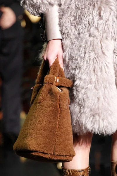 Look 94